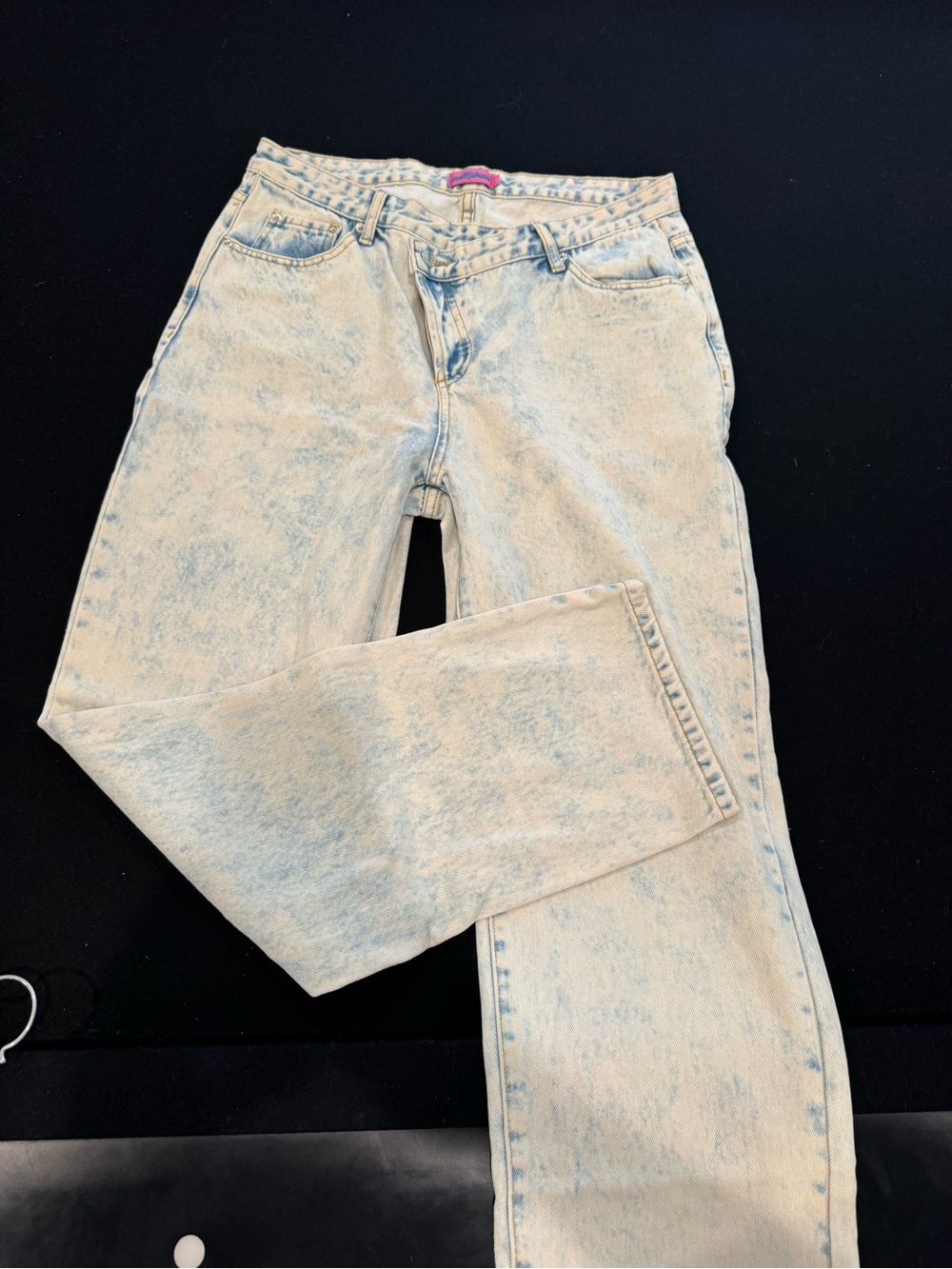 Edikted Women's Light Acid Wash Straight-Leg Jeans - Pale Blue